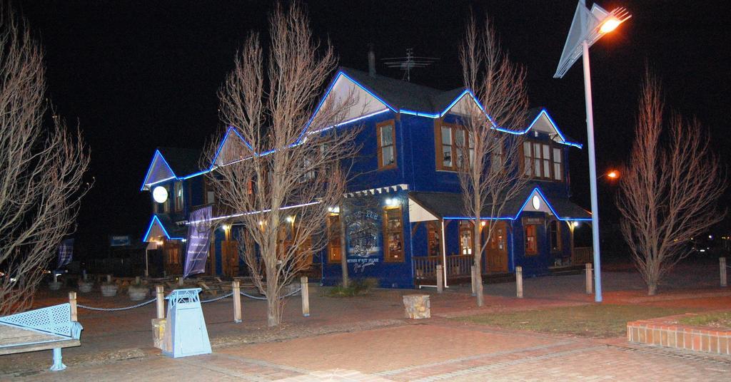 The Blue Pub 2*