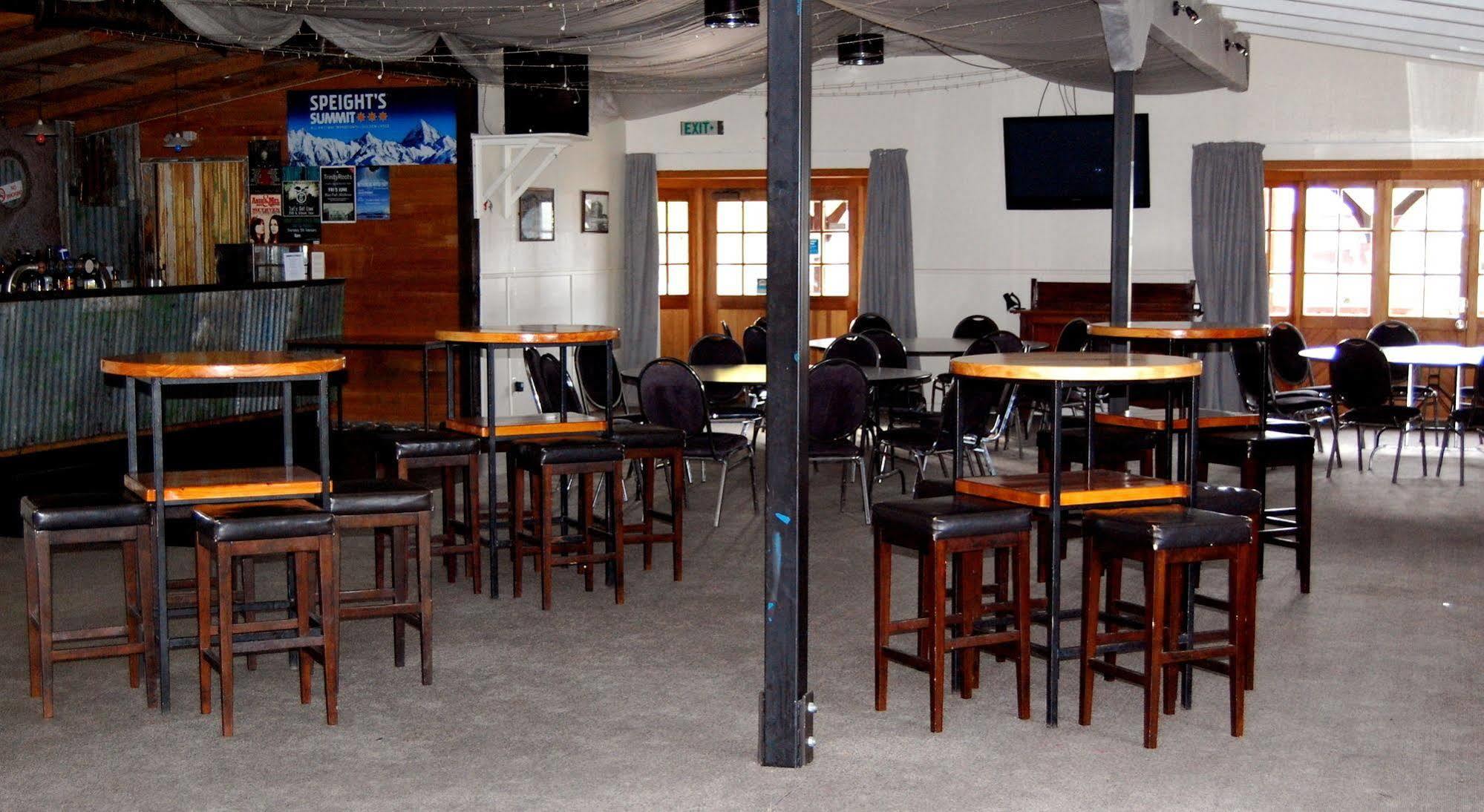 Gasthof The Blue Pub 2*