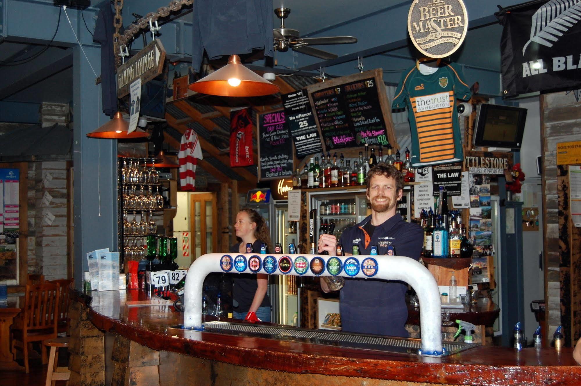 The Blue Pub 2*